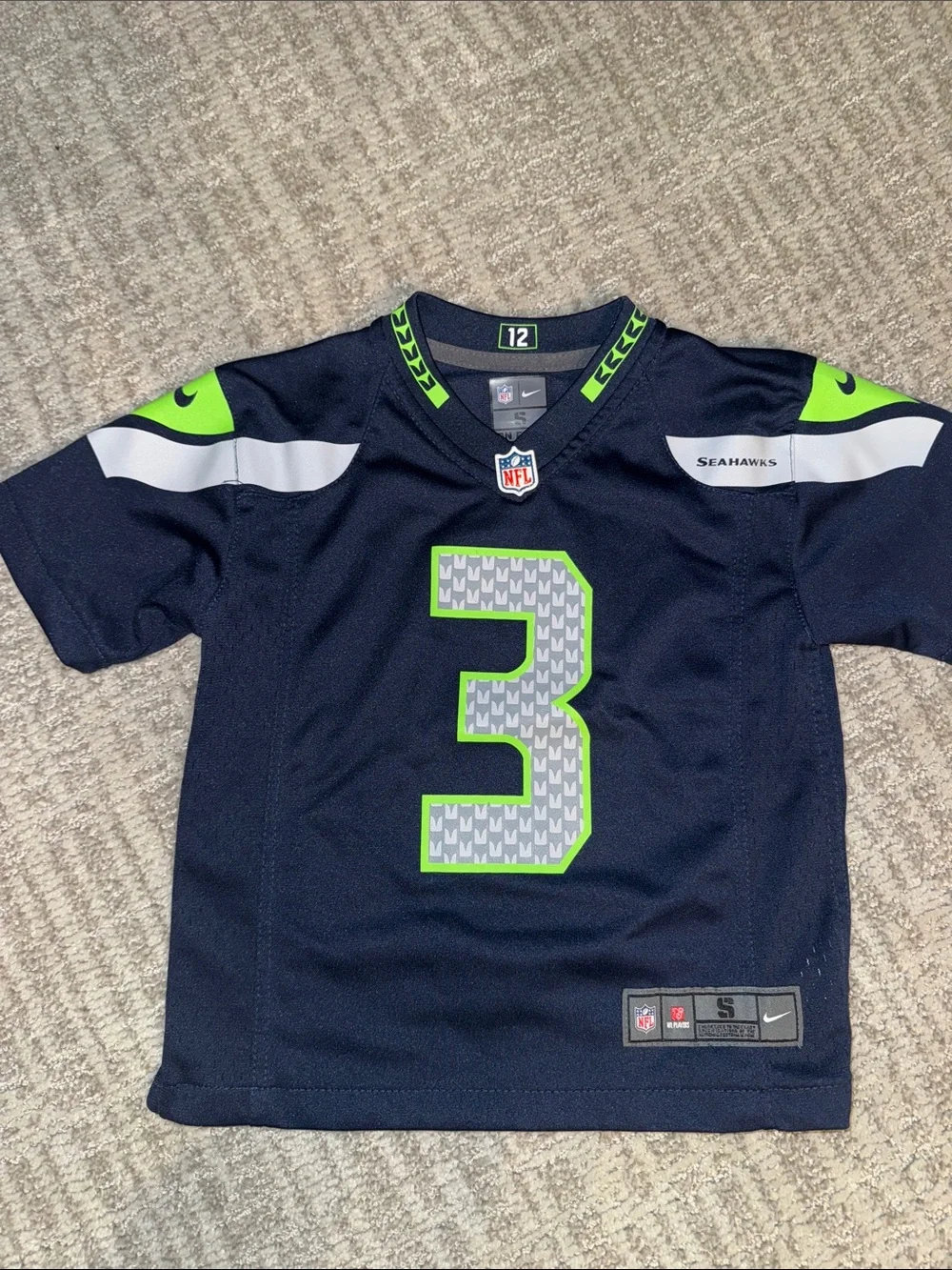 Nike Seattle Seahawks jersey youth small 4 Wilson #3 boys girls navy football